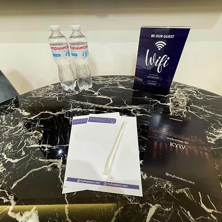 Myfreedom Lux Апартаменти Центр Вул Євгена Чикаленка 33 М Хрещатик Kyiv Exterior photo