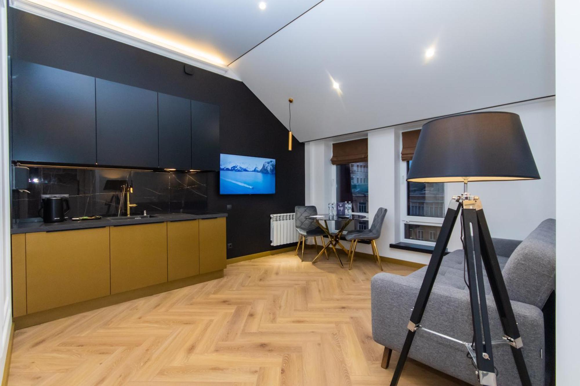 Myfreedom Lux Апартаменти Центр Вул Євгена Чикаленка 33 М Хрещатик Kyiv Exterior photo