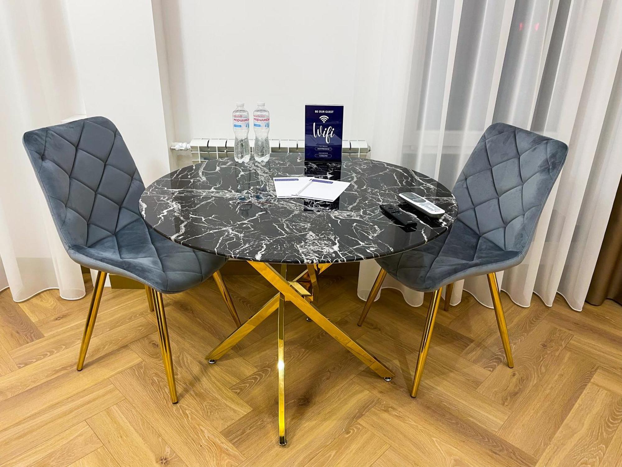 Myfreedom Lux Апартаменти Центр Вул Євгена Чикаленка 33 М Хрещатик Kyiv Exterior photo