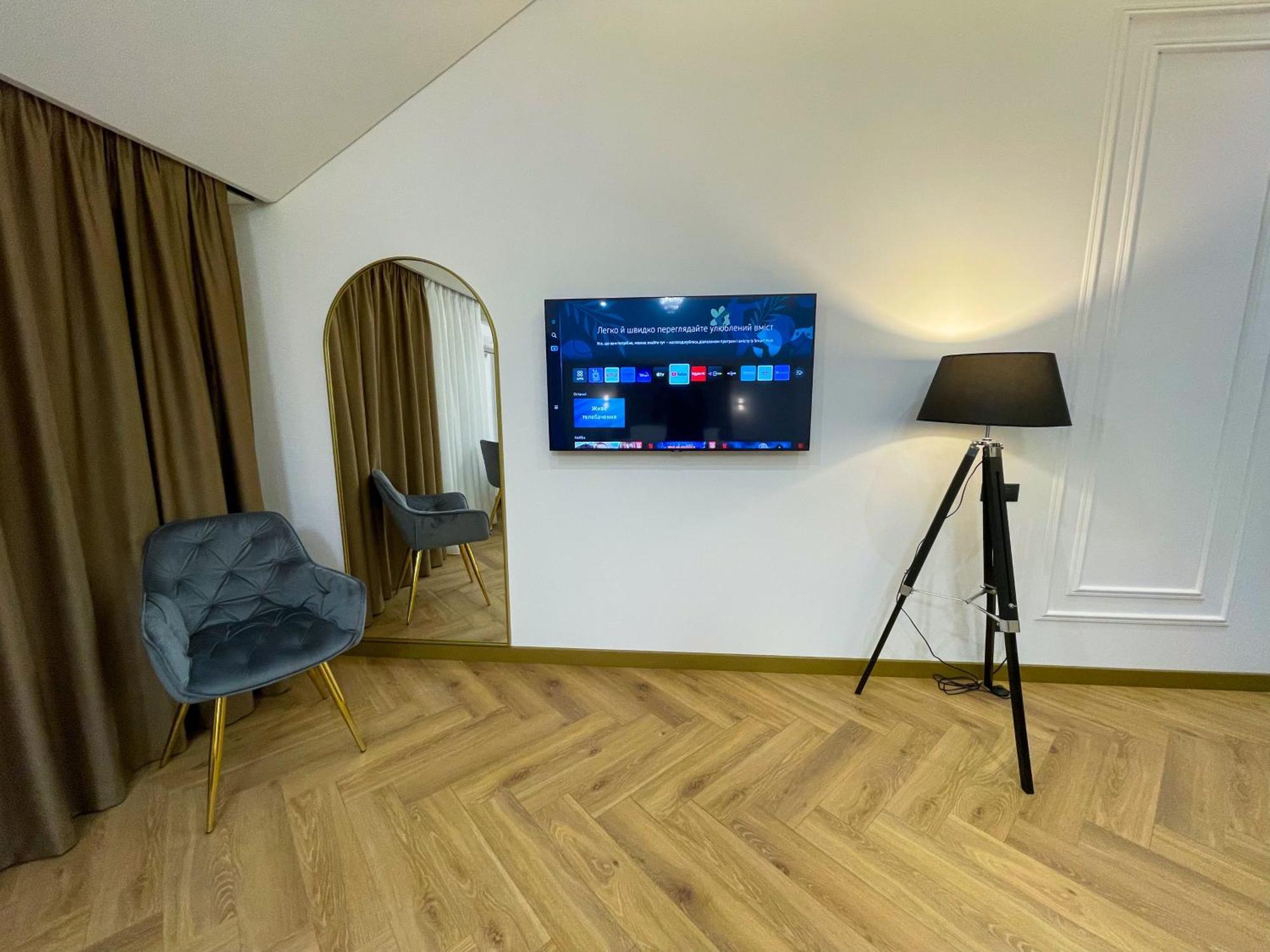 Myfreedom Lux Апартаменти Центр Вул Євгена Чикаленка 33 М Хрещатик Kyiv Exterior photo